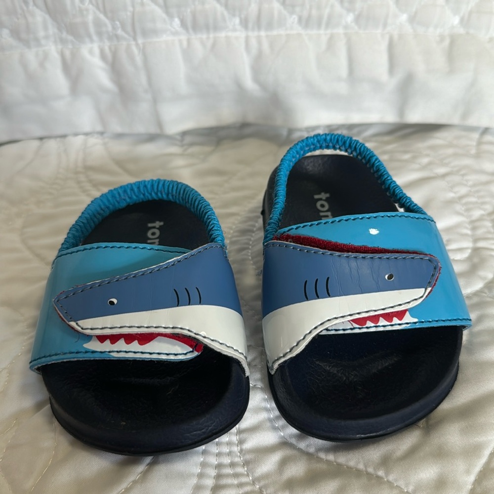 Like new shark sandals